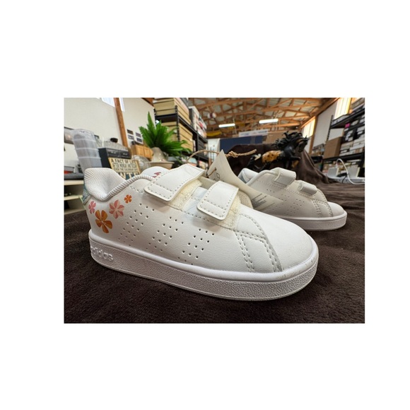 adidas Other - Adidas Kids Moana White Floral Sneakers size 9K